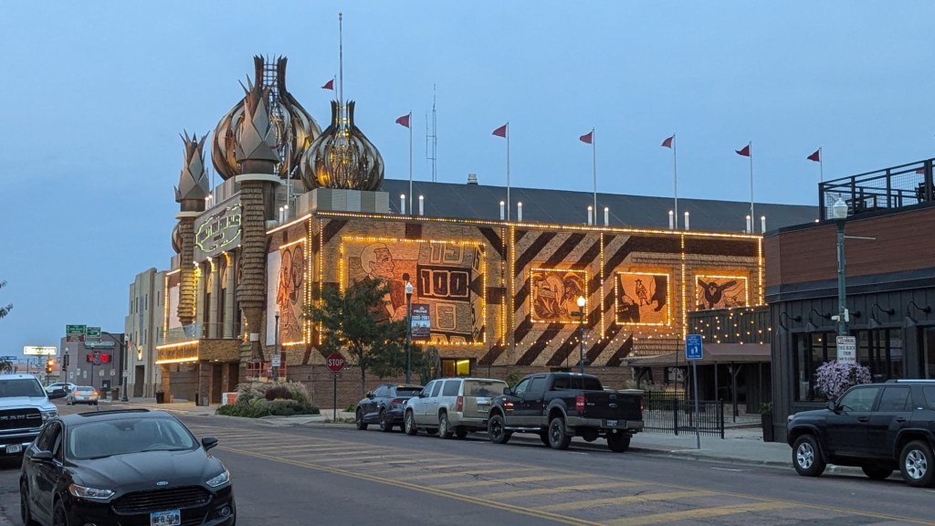 Day 24 Corn Palace – Oacoma to Mitchell&nbsp;SD